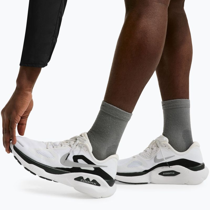 Кросівки для бігу чоловічі Nike Structure Plus summit white/metallic silver-black 5