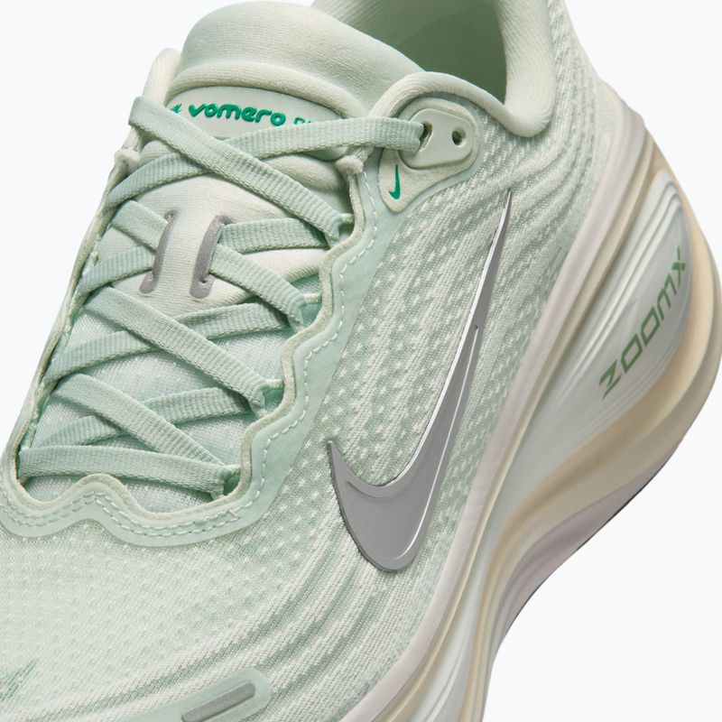 Кросівки для бігу жіночі Nike Vomero Plus light silver/metallic silver 3