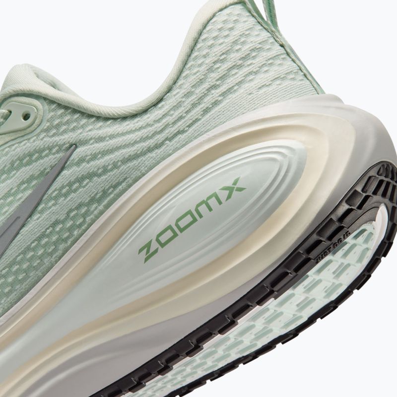 Кросівки для бігу жіночі Nike Vomero Plus light silver/metallic silver 4