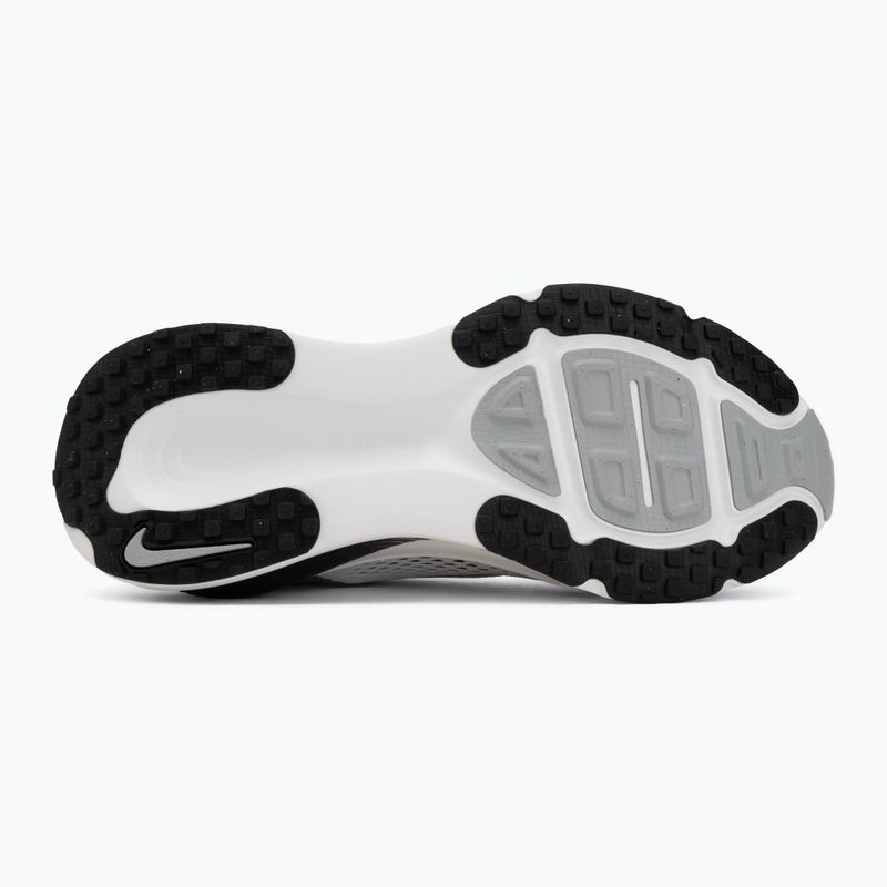 Кросівки для бігу чоловічі Nike Vomero 18 summit white/metallic silver-black 4