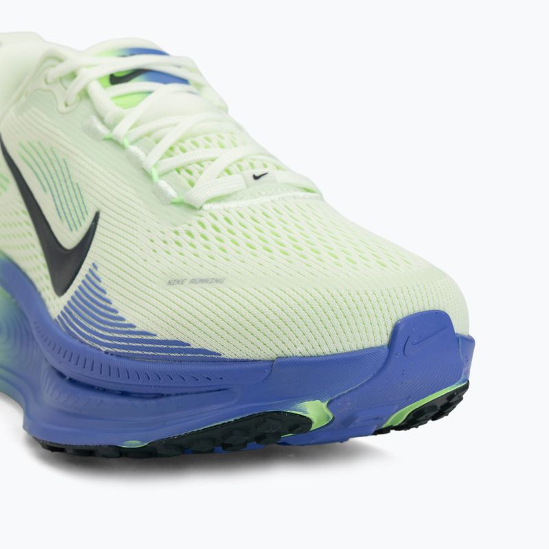 Кросівки для бігу чоловічі Nike Vomero 18 white/volt tint/sapphire/black spruce 7