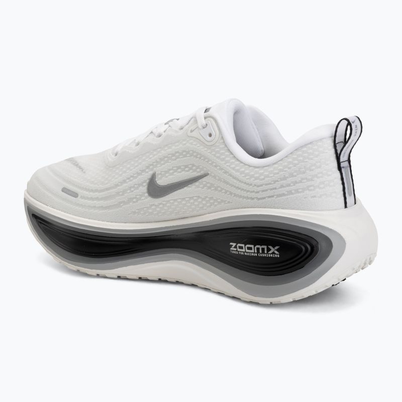 Кросівки для бігу чоловічі Nike Vomero Plus white/black/cool grey/metallic silver 3