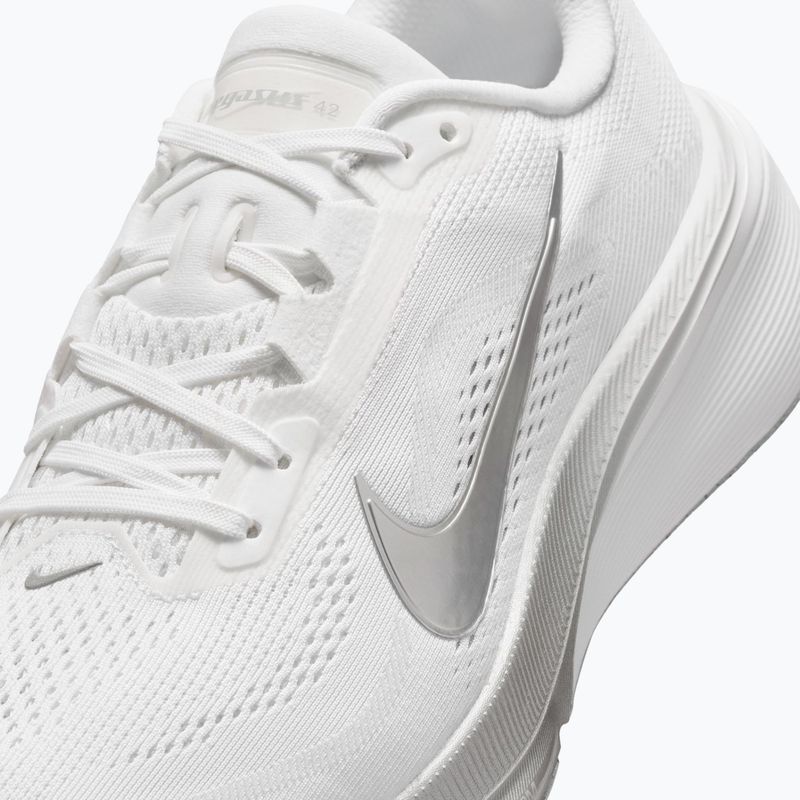 Кросівки для бігу жіночі Nike Pegasus 42 white/wolf grey/metallic silver 3