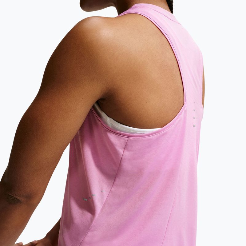 Футболка для бігу жіноча Nike Swift Breathe Dri-Fit light magenta/photon dust 5