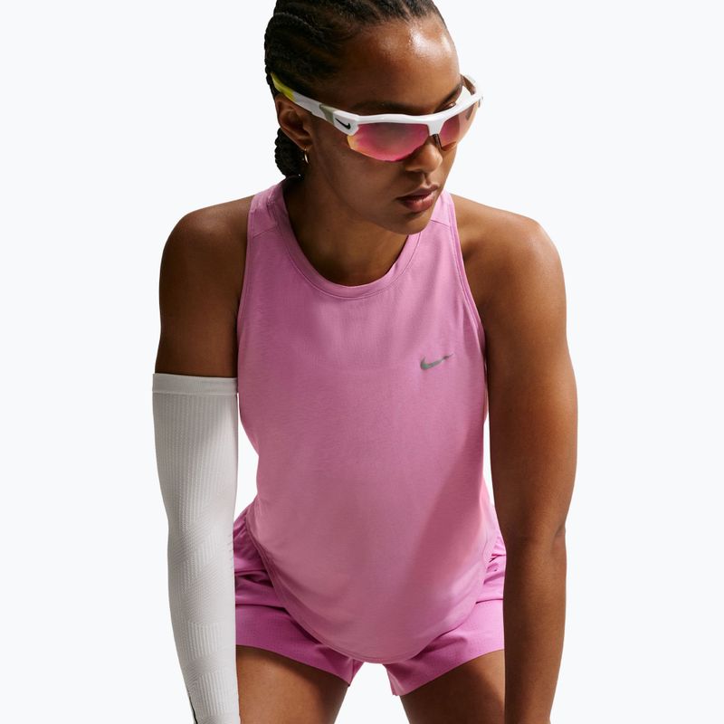 Футболка для бігу жіноча Nike Swift Breathe Dri-Fit light magenta/photon dust 6