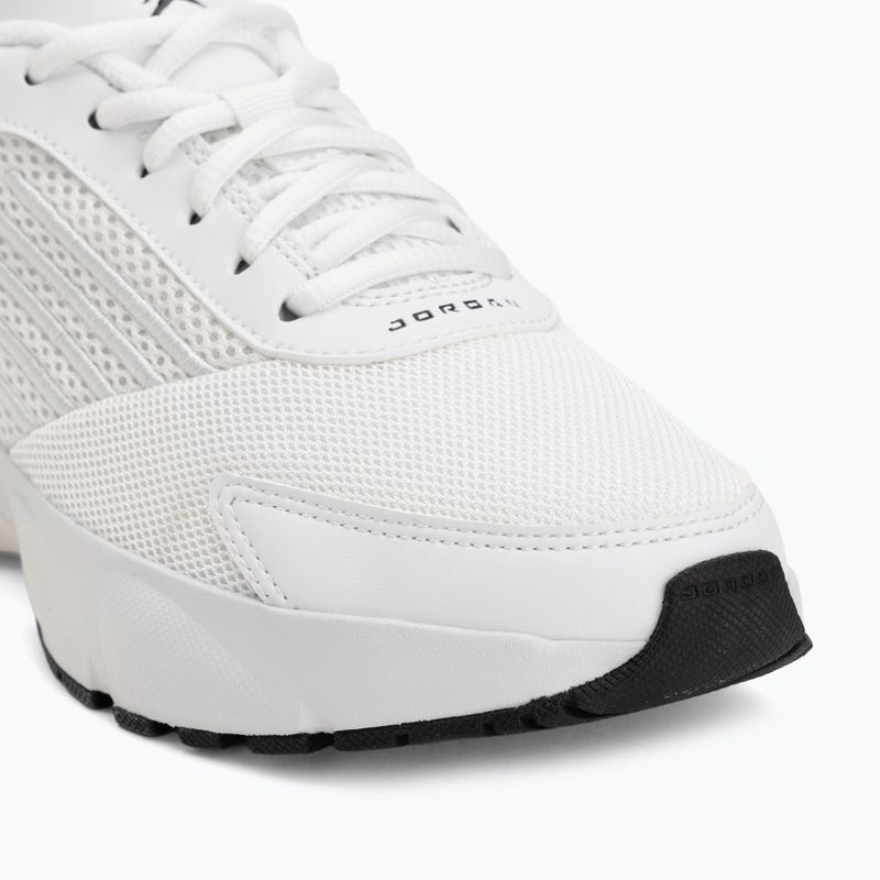 Жіноче взуття Jordan Trunner Flow summit white/metallic silver/black 7