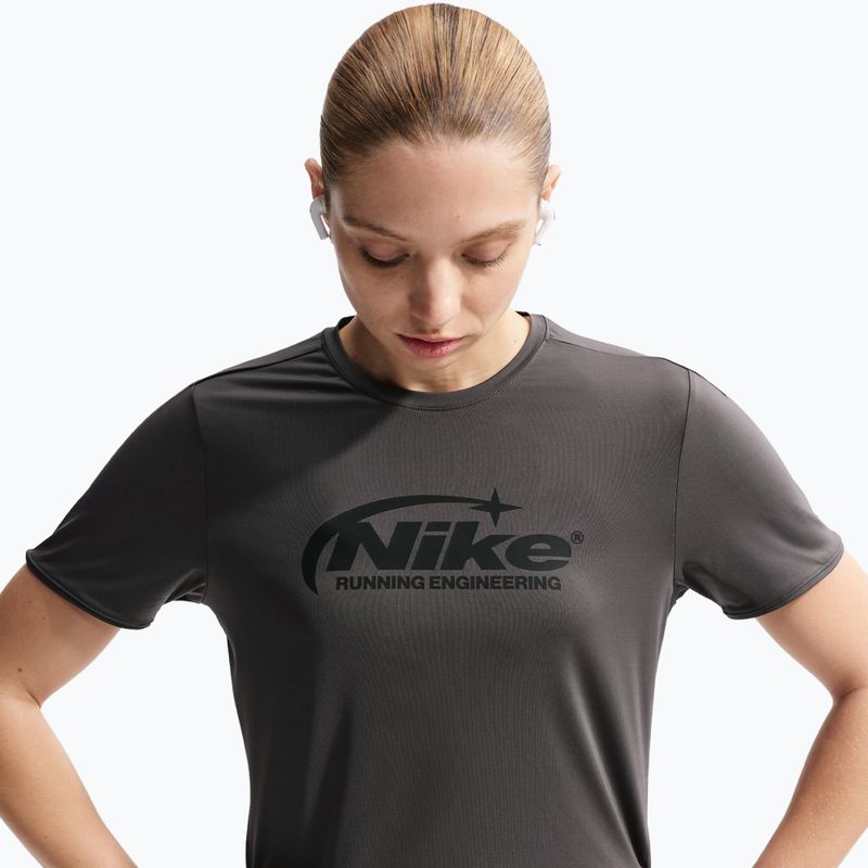Футболка для бігу жіноча Nike Swift Dri-Fit medium ash 4