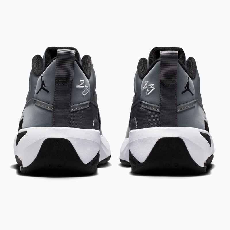 Взуття чоловіче Nike Jordan Max Aura 7 cool grey/white/black 4