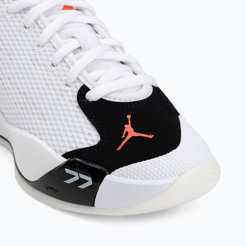 Кросівки для баскетболу дитячі Nike Jordan Luka 77 GS Jr white/black/sail/bright crimson 7