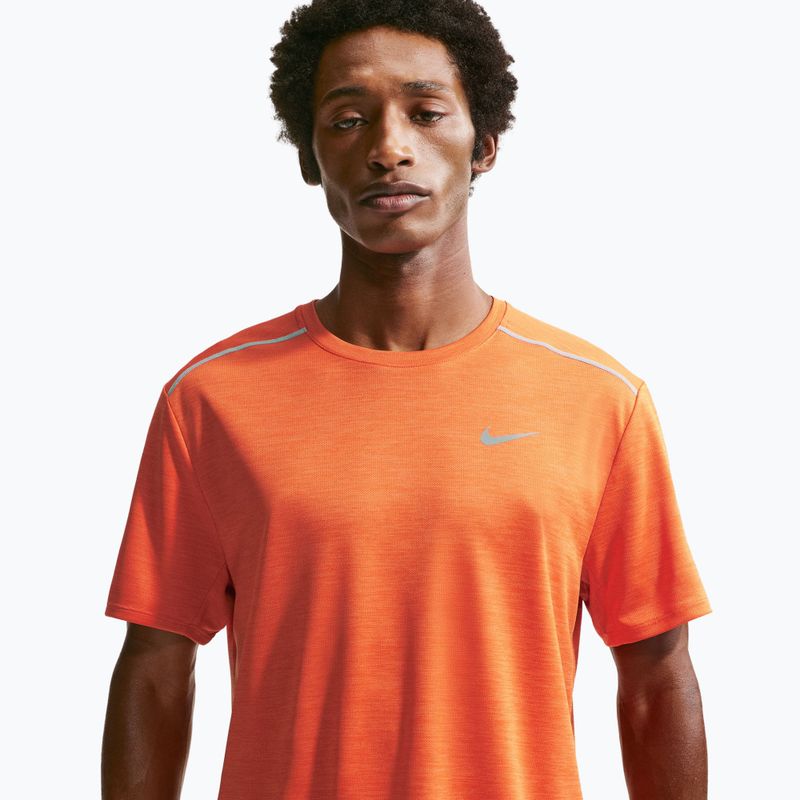 Футболка для бігу чоловіча Nike Miler Dri-Fit UV safety orange 4