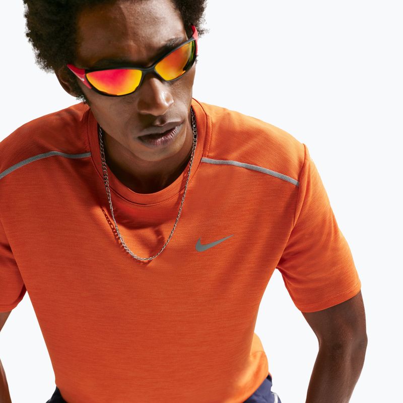 Футболка для бігу чоловіча Nike Miler Dri-Fit UV safety orange 6