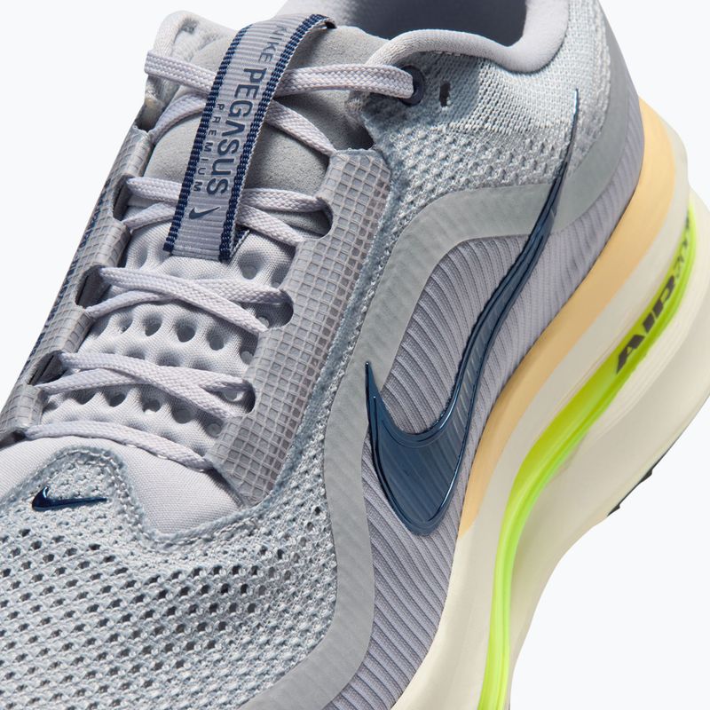 Кросівки для бігу чоловічі Nike Pegasus Premium wolf grey/pewter/sail/midnight navy 6