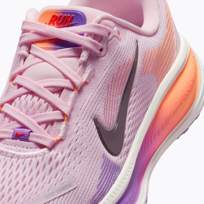 Кросівки для бігу дитячі Nike Vomero 18 pink foam/bright violet/sail/tattoo 3