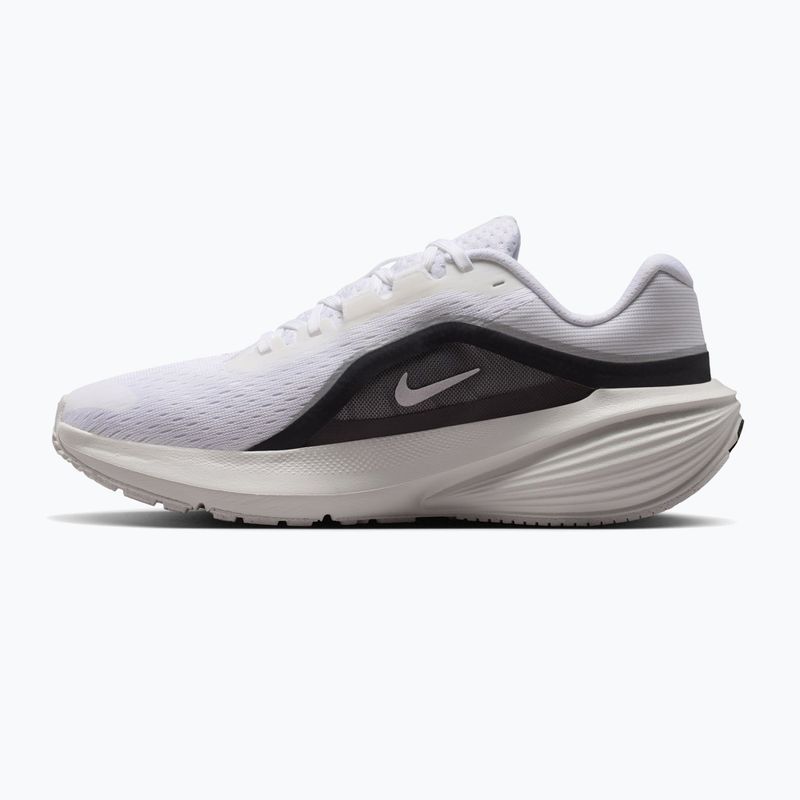 Кросівки для бігу жіночі Nike Downshifter 14 white/summit white/metallic silver 2