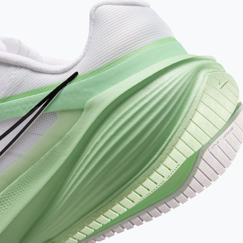Кросівки для бігу жіночі Nike Downshifter 14 white/cucumber calm/illusion green/white 8