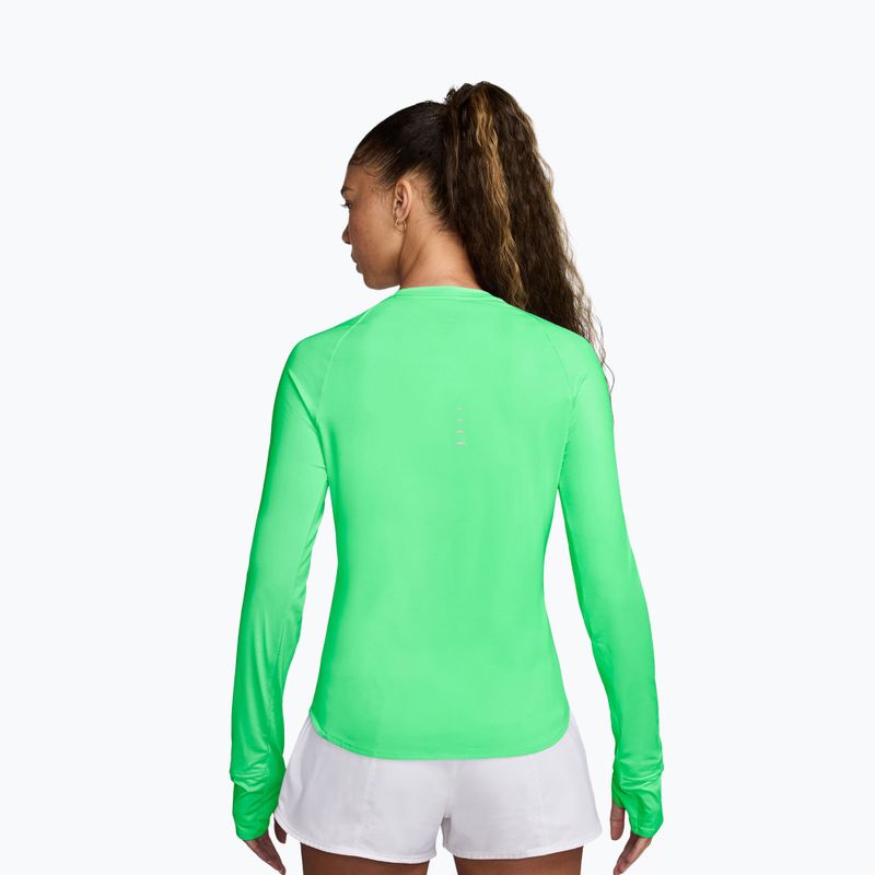 Лонгслів для бігу жіночий Nike Swift Dri-FIT UV illusion green 2