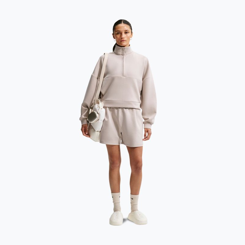 Шорти для тренувань жіночі Nike 24.7 ImpossiblySoft cream Ii/cream Ii/college grey 2
