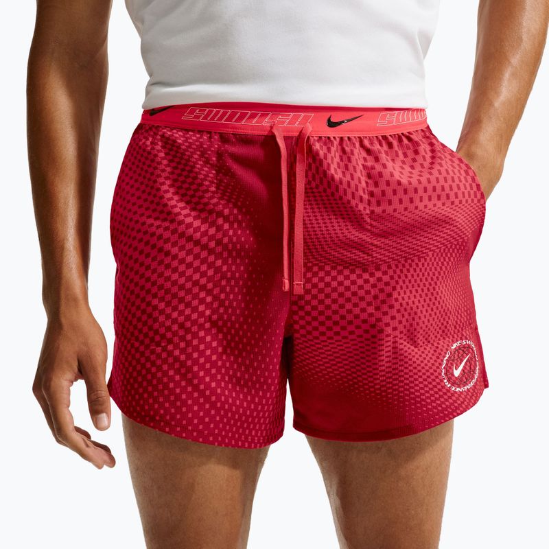 Шорти для бігу чоловічі Nike Stride fusion red 4