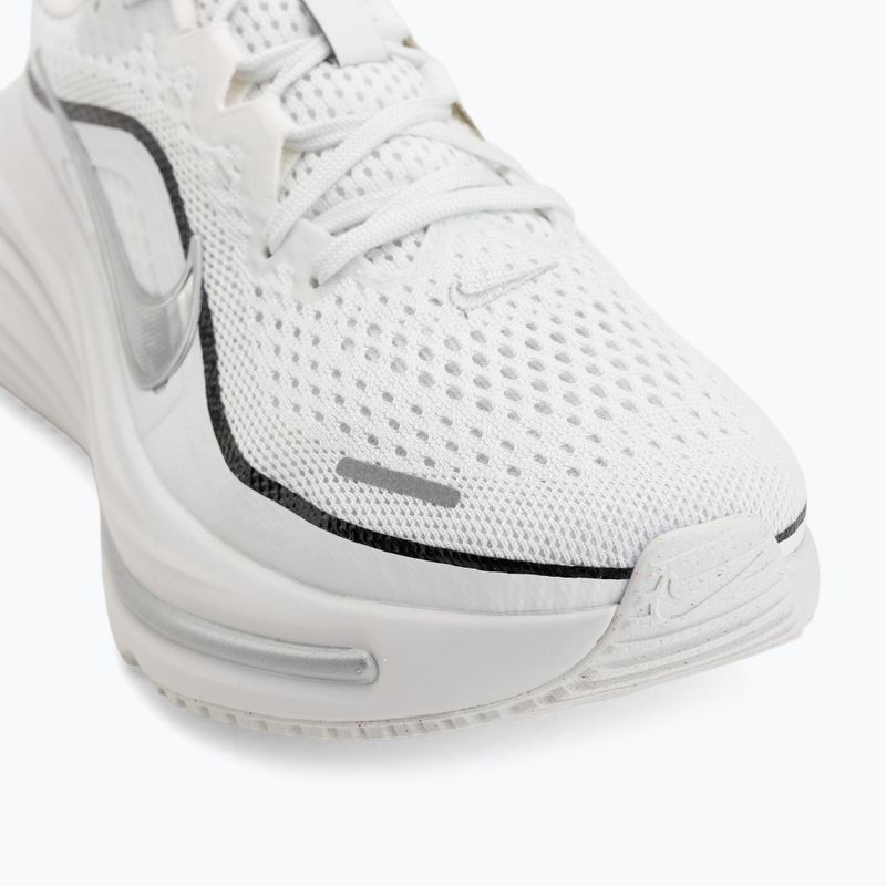 Кросівки для бігу жіночі Nike Winflo 12 summit white/black/metallic silver 7