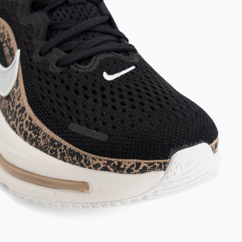 Кросівки для бігу жіночі Nike Winflo 12 black/british khaki/fusion red/sail 7