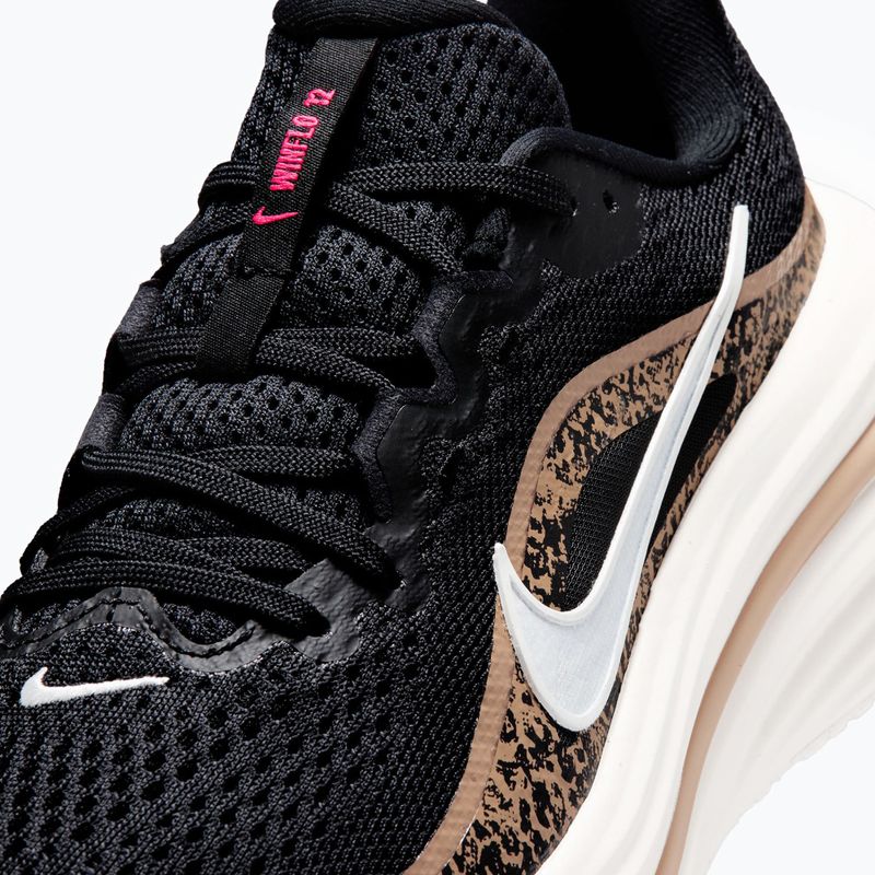 Кросівки для бігу жіночі Nike Winflo 12 black/british khaki/fusion red/sail 5