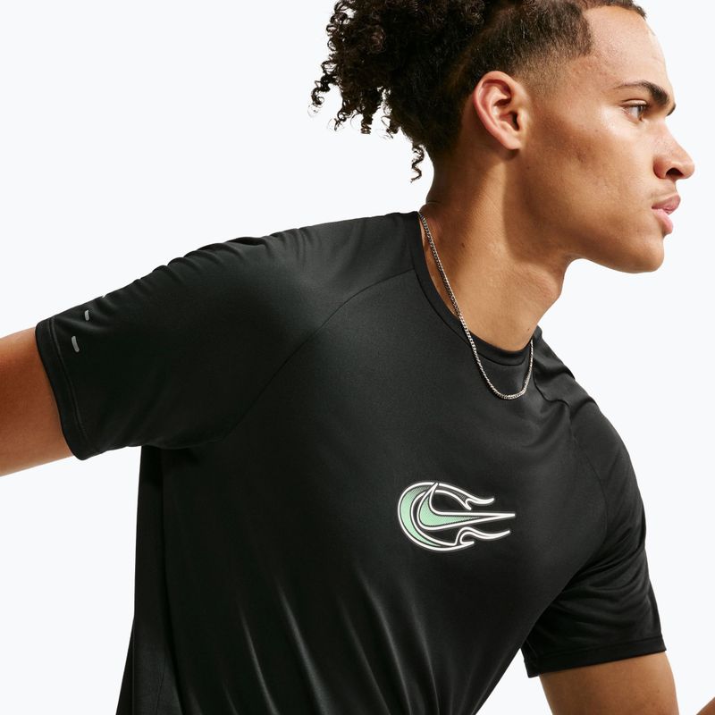 Футболка для бігу чоловіча Nike Stride black 5