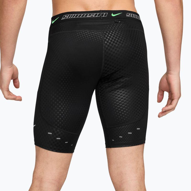 Шорти для бігу чоловічі Nike Stride black/illusion green 2