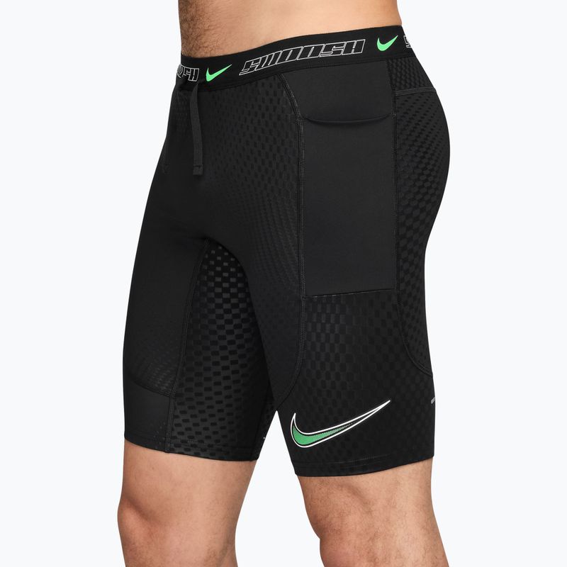 Шорти для бігу чоловічі Nike Stride black/illusion green 3
