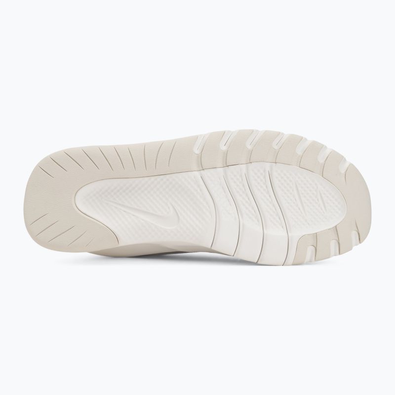 Кросівки для тренувань жіночі Nike Flex Train white/sail/phantom/ metallic silver 4