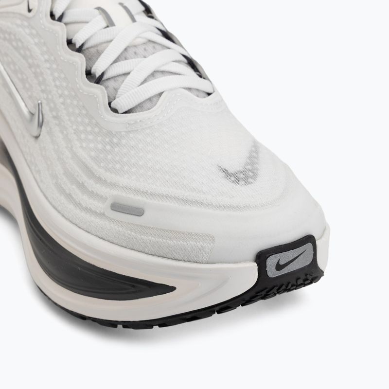 Кросівки для бігу жіночі Nike Vomero Plus summit white/sail/metallic silver 7