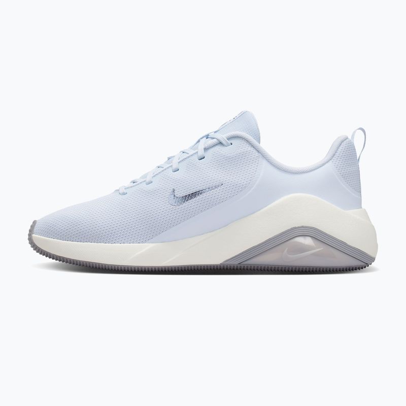 Кросівки для тренувань жіночі Nike Bella 7 football grey/sail/metallic cool grey 2