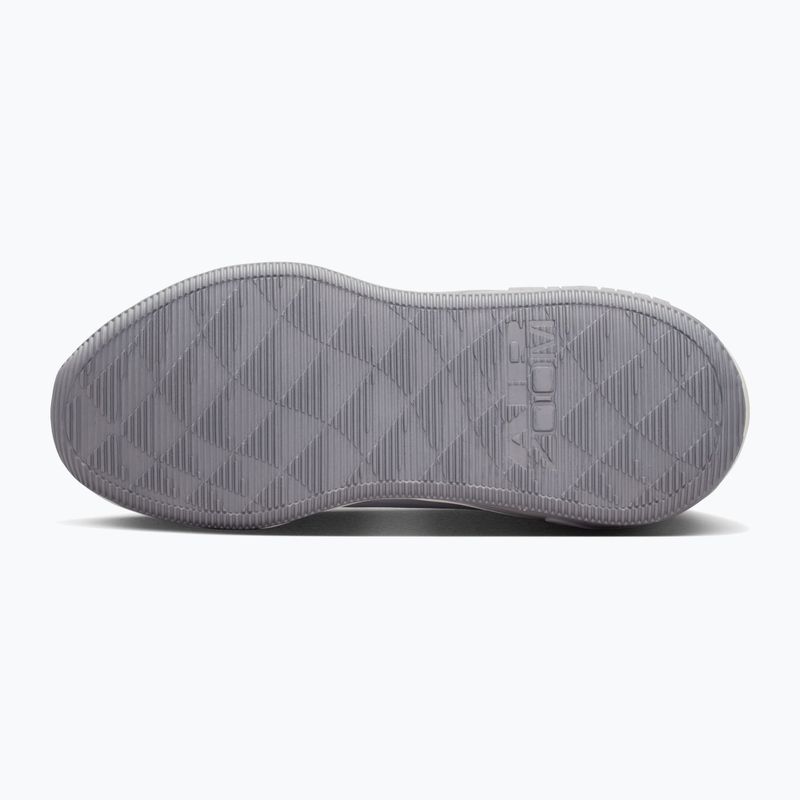 Кросівки для тренувань жіночі Nike Bella 7 football grey/sail/metallic cool grey 3