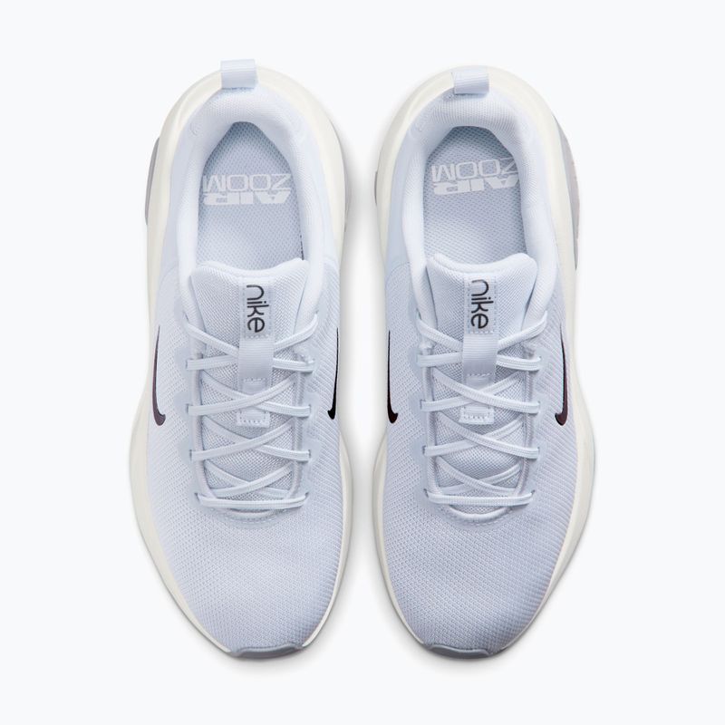 Кросівки для тренувань жіночі Nike Bella 7 football grey/sail/metallic cool grey 4