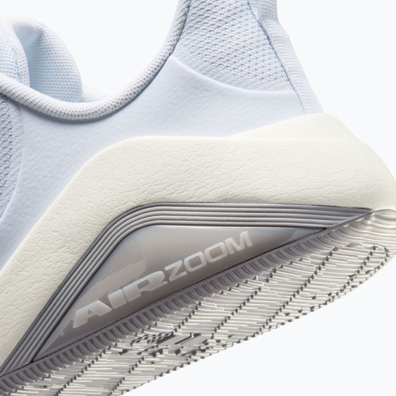 Кросівки для тренувань жіночі Nike Bella 7 football grey/sail/metallic cool grey 6