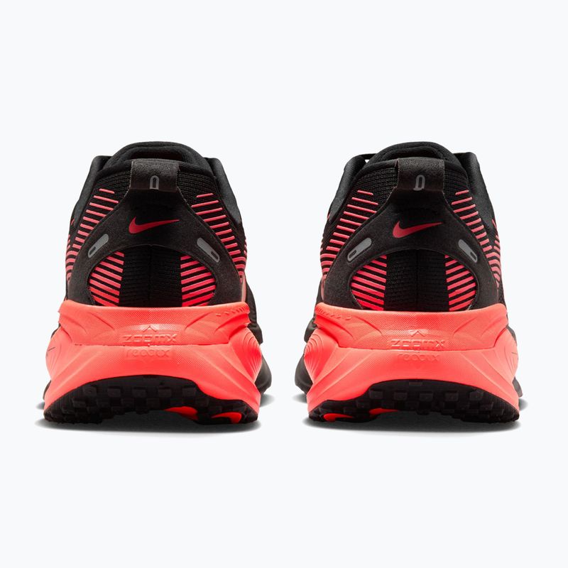 Кросівки для бігу чоловічі Nike Vomero 18 black/university red/bright crimson 6