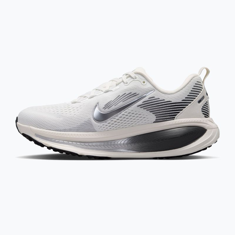 Кросівки для бігу жіночі Nike Vomero 18 summit white/sail/metallic silver 2