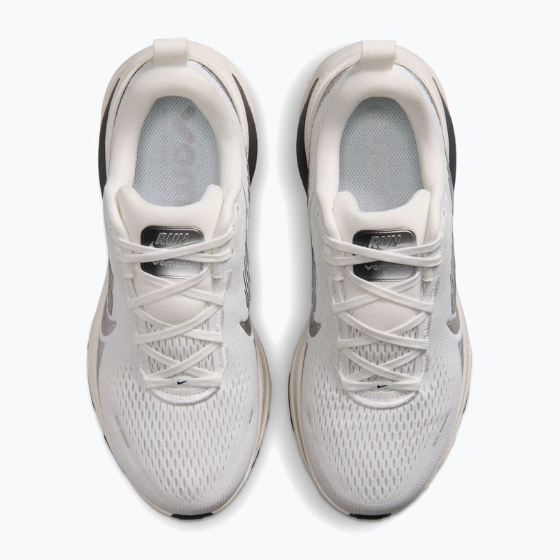 Кросівки для бігу жіночі Nike Vomero 18 summit white/sail/metallic silver 4