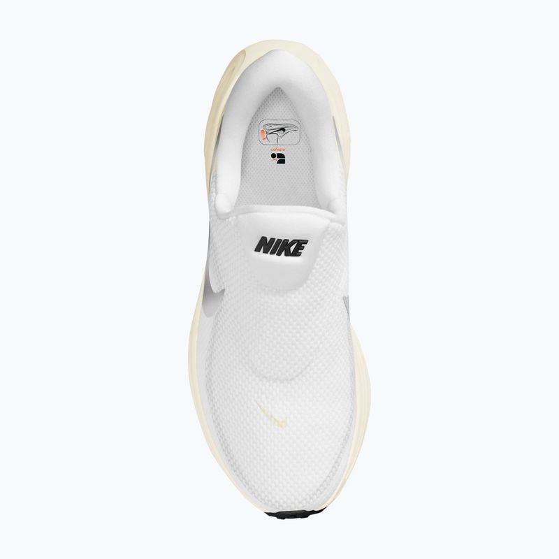 Кросівки для бігу жіночі Nike Revolution 8 EasyOn white/sail/black/metallic silver 4