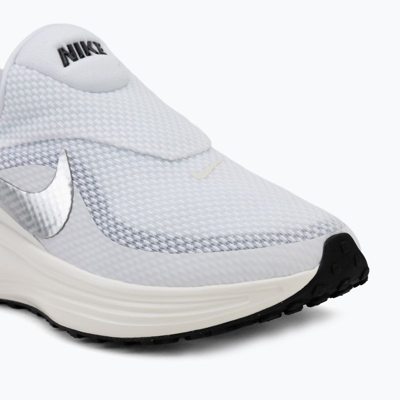 Кросівки для бігу жіночі Nike Revolution 8 EasyOn white/sail/black/metallic silver 7