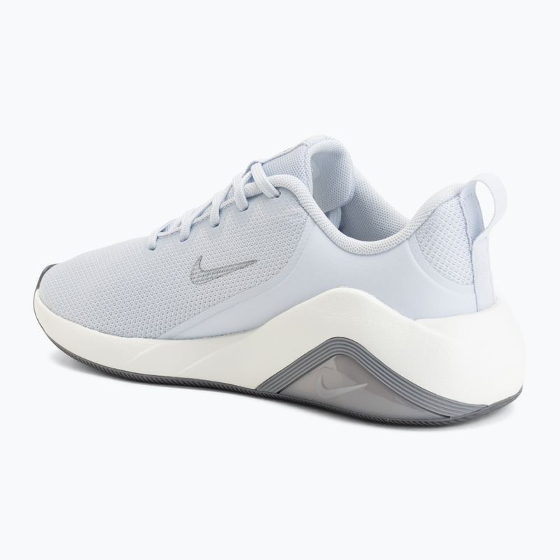 Кросівки для тренувань жіночі Nike Bella 7 football grey/sail/metallic cool grey 3