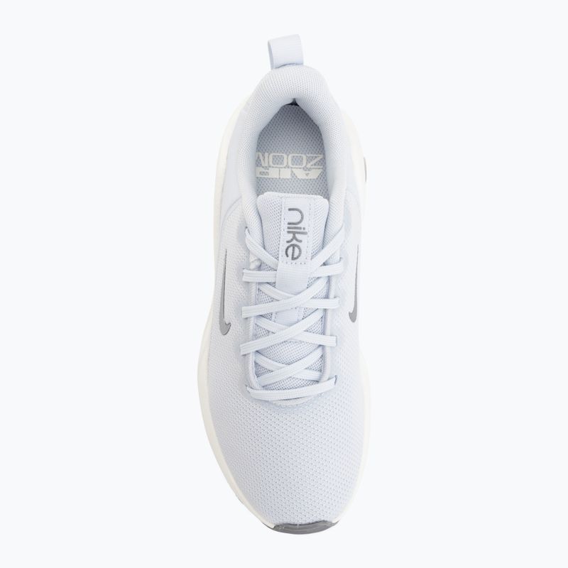 Кросівки для тренувань жіночі Nike Bella 7 football grey/sail/metallic cool grey 5