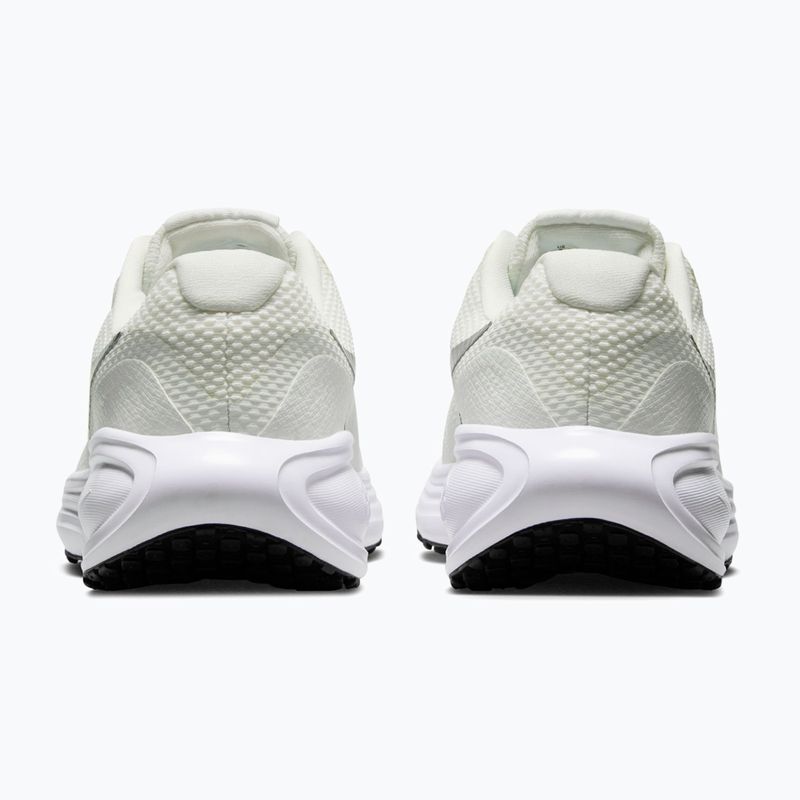 Кросівки для бігу жіночі Nike Revolution 8 sail/white/black/metallic silver 6