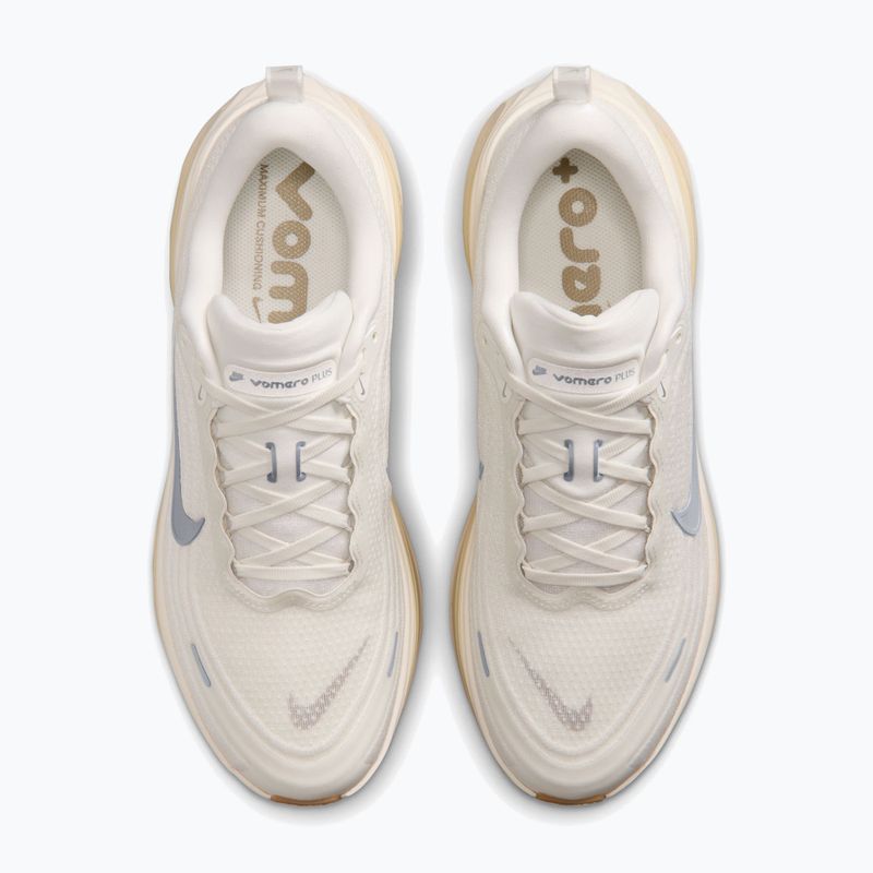 Кросівки для бігу чоловічі Nike Vomero Plus sail/coconut milk/metallic silver 4