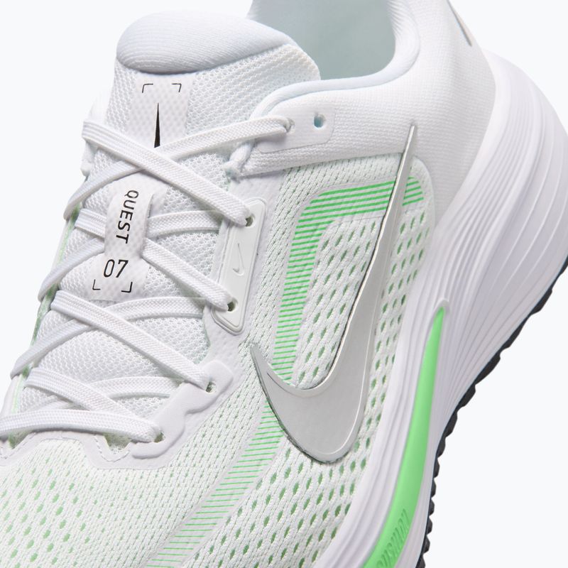 Кросівки для бігу жіночі Nike Quest 7 white/illusion green/metallic silver 7