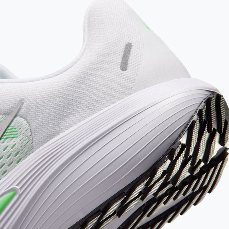 Кросівки для бігу жіночі Nike Quest 7 white/illusion green/metallic silver 8