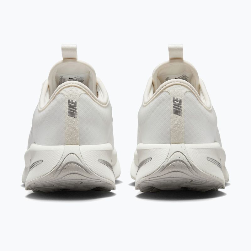 Взуття жіноче Nike Motiva 2 summit white/phantom/metallic silver 4