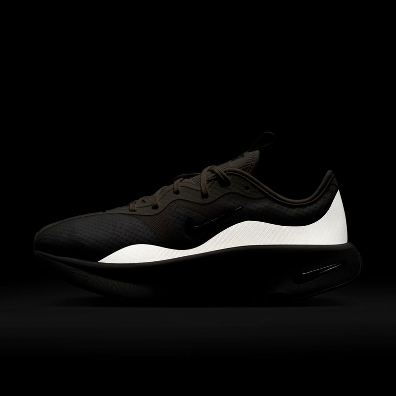 Взуття жіноче Nike Motiva 2 summit white/phantom/metallic silver 9