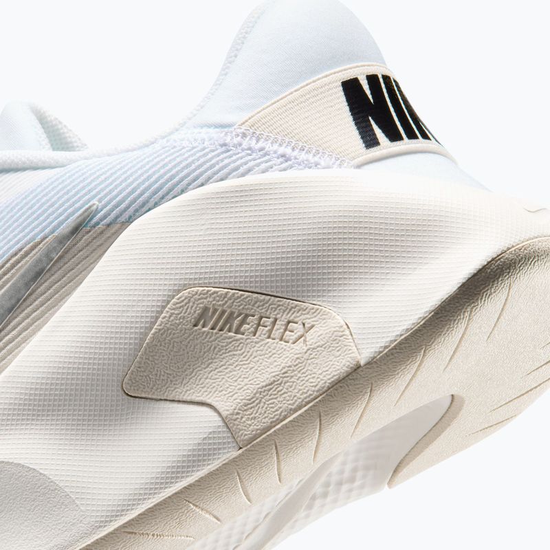 Кросівки для тренувань жіночі Nike Flex Train white/sail/phantom/ metallic silver 8
