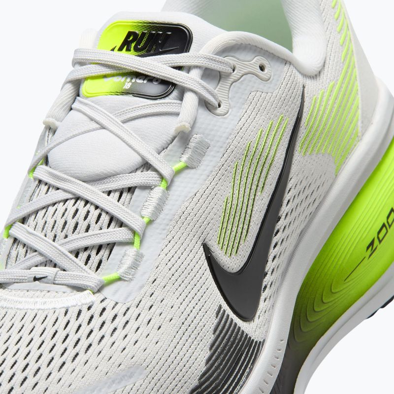 Кросівки для бігу чоловічі Nike Vomero 18 photon dust/volt/black 7