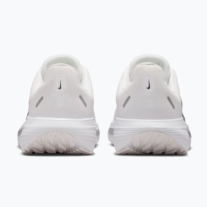 Кросівки для бігу жіночі Nike Quest 7 summit white/white/metallic silver/black 6